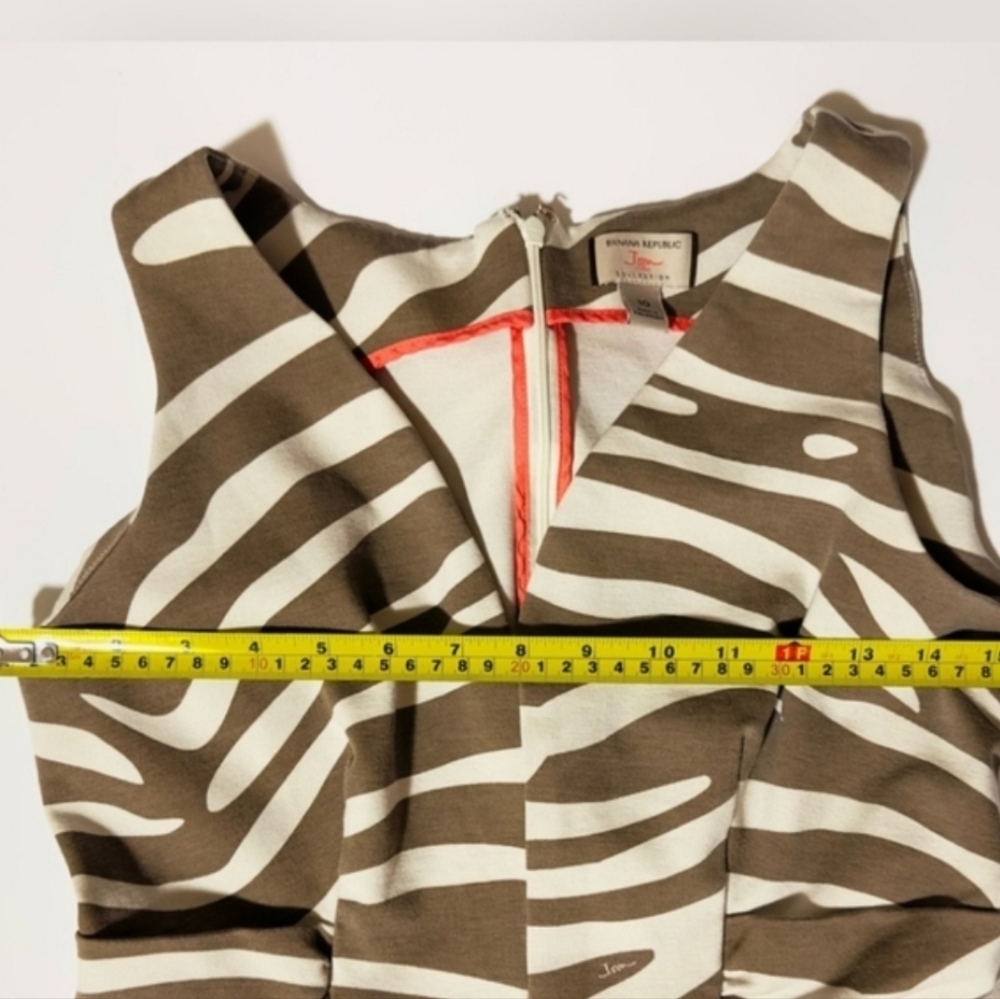 Olive Zebra Printed Ponte Dress from the limited-edition Banana Republic x Issa - Picture 6 of 9